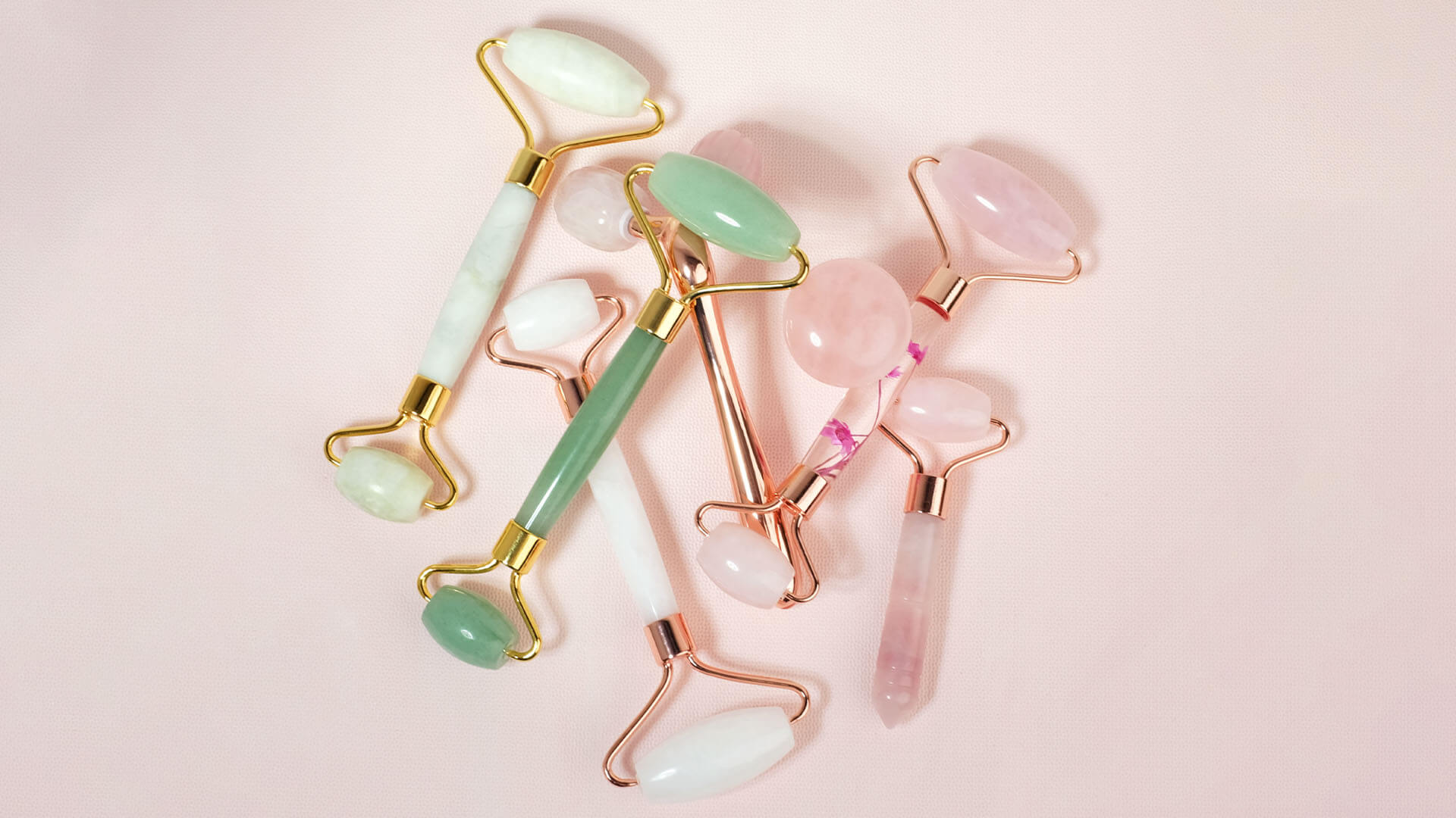 天然石の美顔ローラーコレクション。ローズクォーツ、翡翠、アメジストなどのフェイシャルマッサージローラーで、リラックス効果と美肌ケアに最適な美容ツール【Beauty 天然石リラックス】